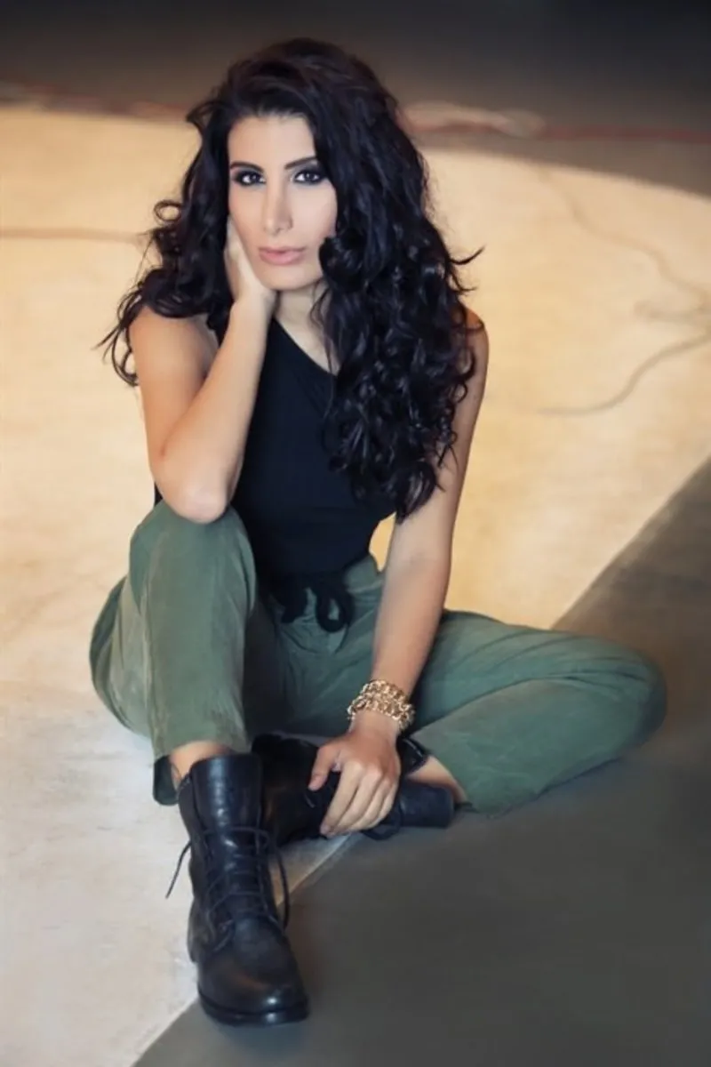 irem derici nin eski hali saskinlik yaratti son dakika magazin haberleri