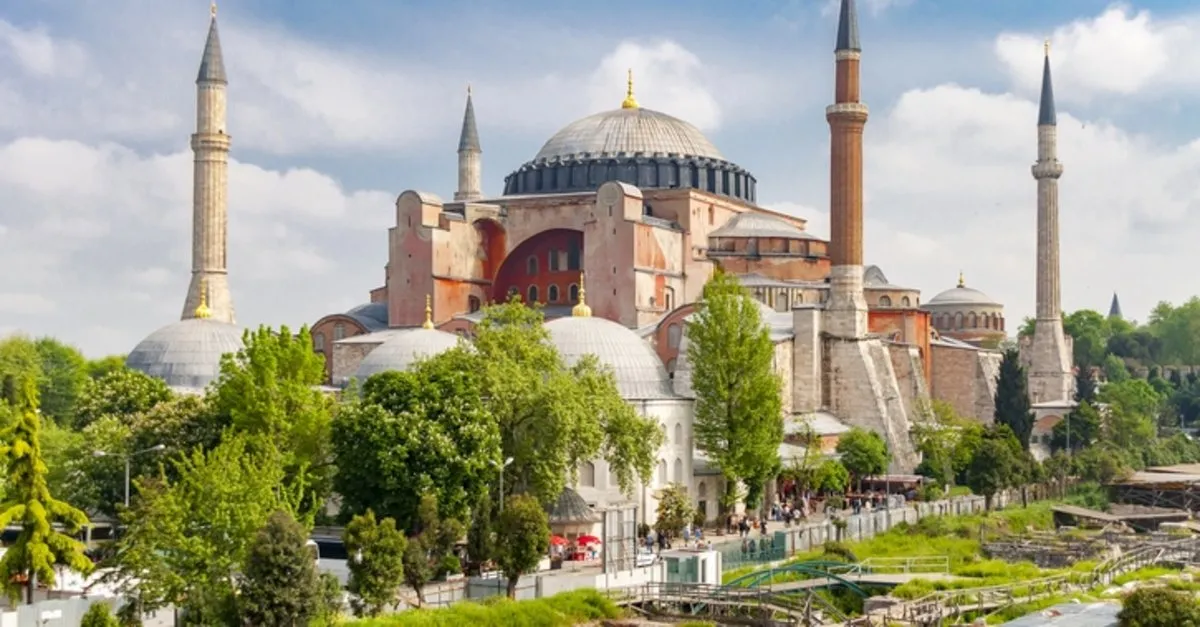Ayasofya Camii Tarihi Ve Onemi Hakkinda Merak Edilenler Ayasofya Ne Zaman Yapildi Hangi Yil Muze Oldu En Son Haber