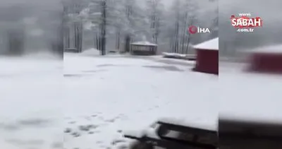 Borçka Karagöl’e mevsimin ilk karı yağdı | Video