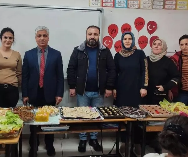 asrin-felaketi-meslek-askini-yikamadi-enkazdan-cikip-ogrencilerine-kostular-1732433429060.jpg