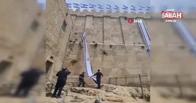 Harem-i İbrahim Camisi’ne İsrail bayrakları asıldı | Video