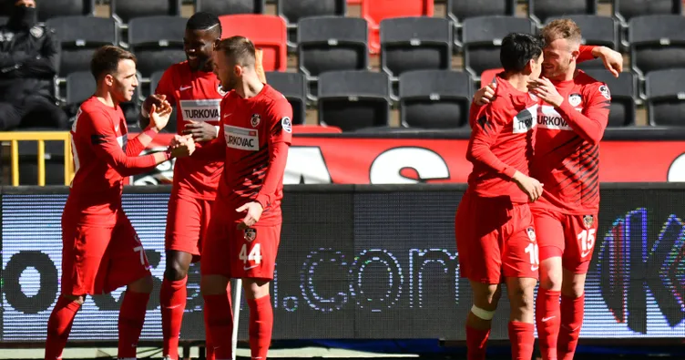 Gaziantep FK evinde Sivas’ı dağıttı! 6 gol, 1 kırmızı kart