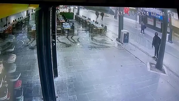 Bağcılar’da kan donduran olay: Not gönderip dükkanı taradılar!