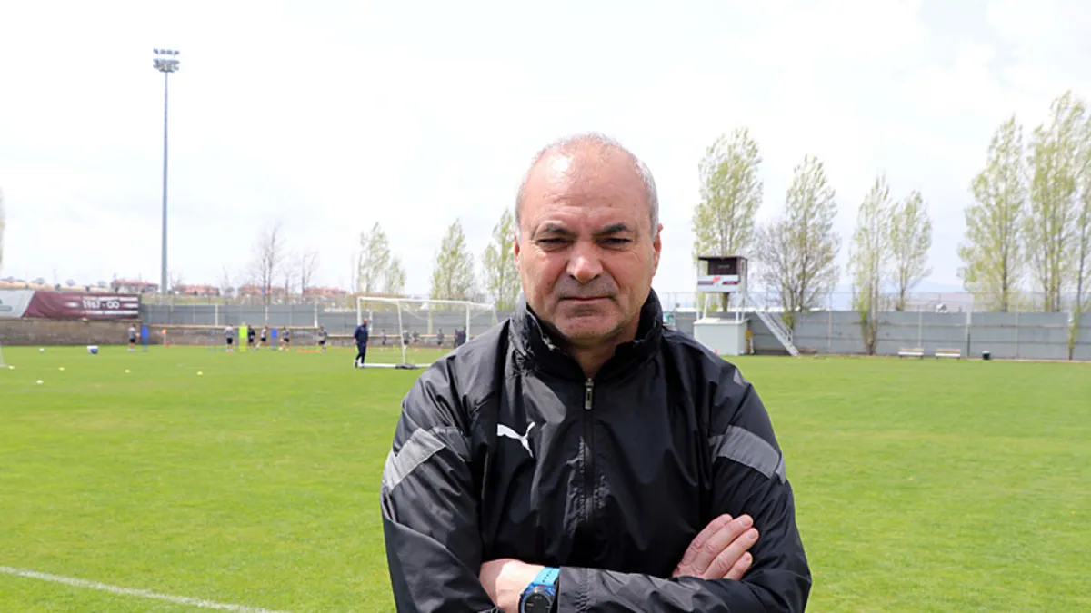 Elazığspor Teknik Direktörü Erkan Sözeri: “Kupayı hepimiz çok istiyoruz” Elazığspor Teknik Direktörü Erkan Sözeri: “Kupayı hepimiz çok istiyoruz”