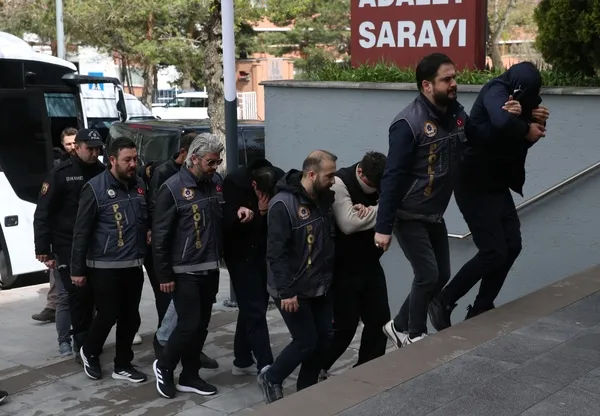 600-milyonluk-para-trafigi-dolandiricilik-sebekesi-cokertildi-1779350331538.jpg