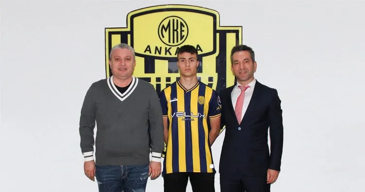 Ankaragücü, 2005 doğumlu Arda Kumru ile profesyonel sözleşme imzaladı