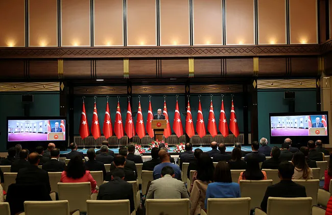 SON DAKİKA HABERİ! Başkan Erdoğan Kabine Toplantısı kararlarını açıkladı: Esnafa yeni kredi paketi ve üniversite öğrencilerine ulaşım desteği