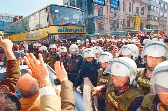 Engelleri tek tek aştı! Başkan Erdoğan’ın Pınarhisar Cezaevi’nden tahliye oluşunun üzerinden 20 yıl geçti
