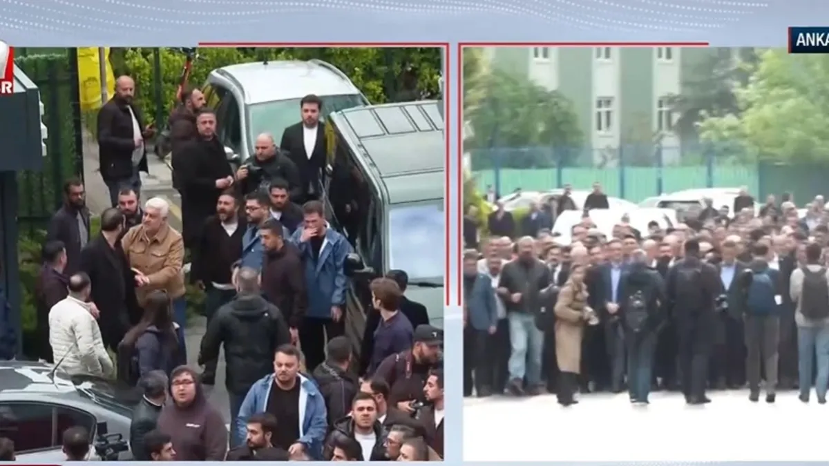 SON DAKİKA | CHP Genel Merkezi’nde ‘tahliye’ kavgası: Kemal Kılıçdaroğlu ve Özgür Özel destekçileri arasında arbede SON DAKİKA | CHP Genel Merkezi’nde ‘tahliye’ kavgası: Kemal Kılıçdaroğlu ve Özgür Özel destekçileri arasında arbede