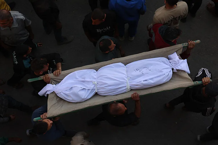 İsrail ve ABD iki koldan saldırıyor! Evler ateşe verildi: Bütün gücümüzle saldıracağız!