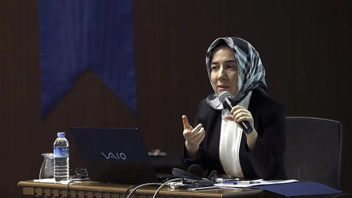 TCMB Başkan Yardımcısı Hatice Karahan’dan rezerv açıklaması TCMB Başkan Yardımcısı Hatice Karahan’dan rezerv açıklaması