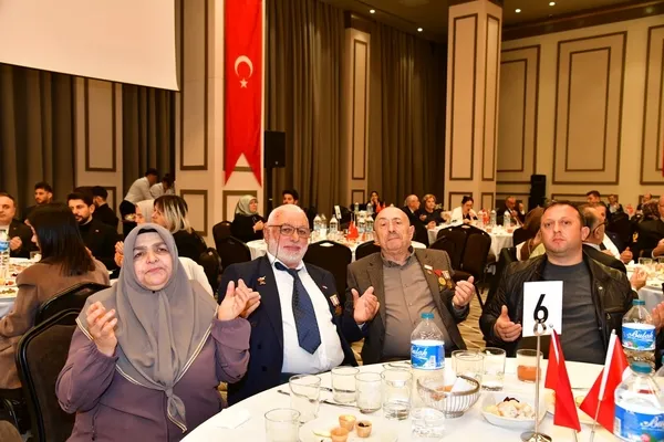 trabzonda-ilk-iftar-sehit-aileleri-ve-gaziler-onuruna-duzenlendi-1771523298200.jpg