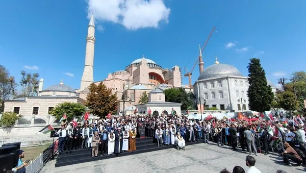 ayasofyadan-dunyaya-gazze-cagrisi-dunya-alimler-birligi-istanbul-bildirisini-acikladi-1756475903349.jpg