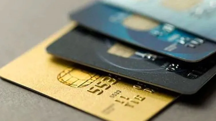Bankaların kredi kartı aidatı oyunu: 30 milyon TL gelir elde ettiler! Tüketiciler Derneği Başkanı’ndan uyarı...