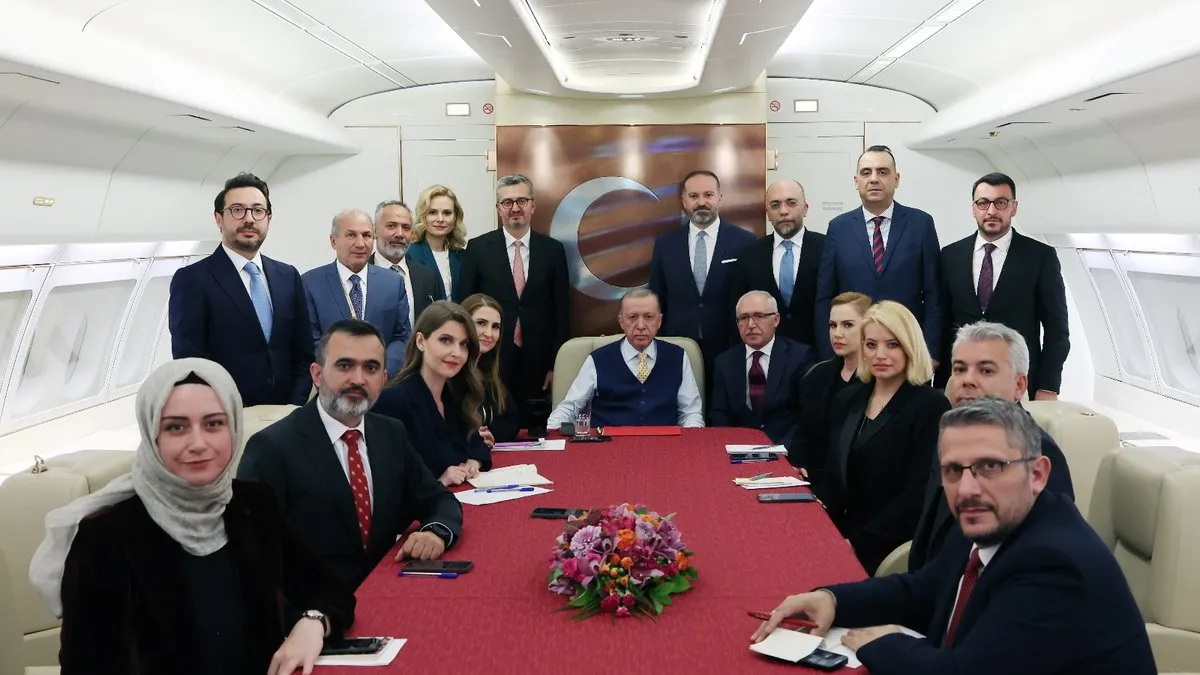 SON DAKİKA | Başkan Erdoğan'dan Irak dönüşü uçakta çok net mesajlar! Terör çukurları dümdüz edilecek