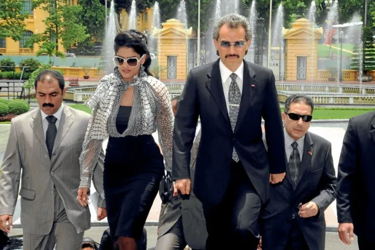 Suudi prens Alwaleed bin Talal'in hangi şirketlerde yatırımı var?