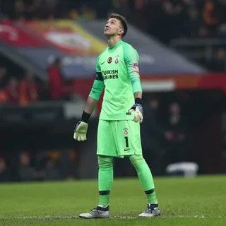 Fernando Muslera'ya İngiltere'den iki talip! Galatasaray'la temasa geçildi