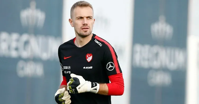 Bir kaleciden fazlası: Mert Günok - Son Dakika Spor Haberleri