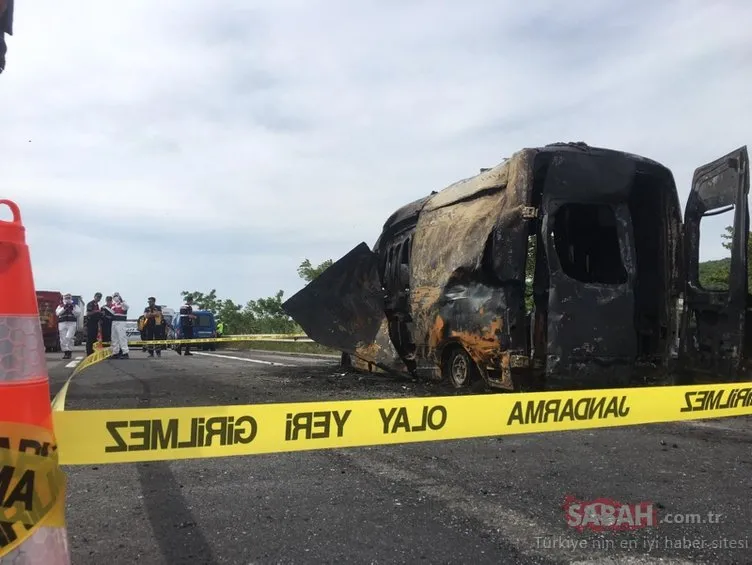 Silivri�de seyir halindeyken yanan bir ambulansta dehşet Silivri�de seyir halindeyken yanan bir ambulansta dehşet
