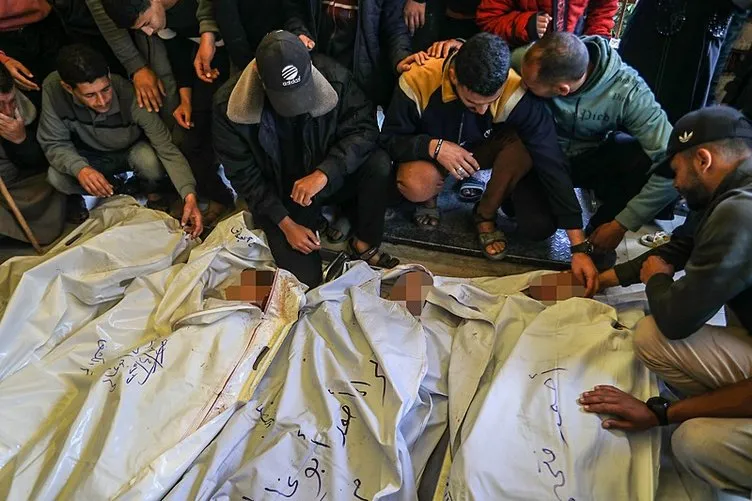 Ölü bedenler havaya savruldu! Gazzeli gazeteci o anları paylaştı