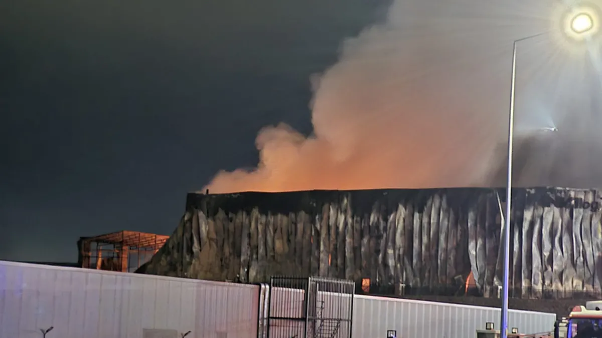 Ankara’da ilaç fabrikasında yangın!