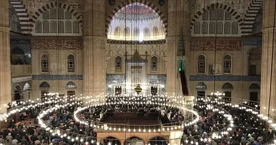 REGAİP KANDİLİ İBADETLERİ VE DUASI: Regaip gecesi yapılacak dua ve ibadetler nelerdir?