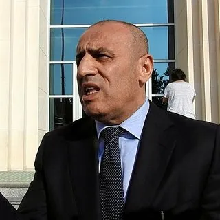 Fatih Terim beni dövmeye geldi, dayak yedi kaçtı