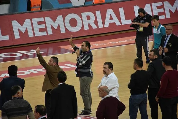 Trabzonspor - Fenerbahçe Doğuş maçında olay