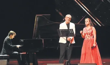 Kanadalı Soprano ile Sarı Gelin düeti
