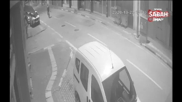 Bursa'da bisikleti bırakıp motosikleti alan hırsız kamerada | Video