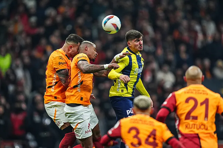 Son dakika haberi: Derbi sonrası tartışılan görüntü! Jose Mourinho hakem odasına böyle girdi...