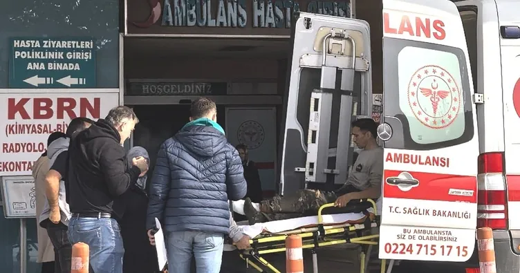 Odun kesmek isterken ayağını kesti!