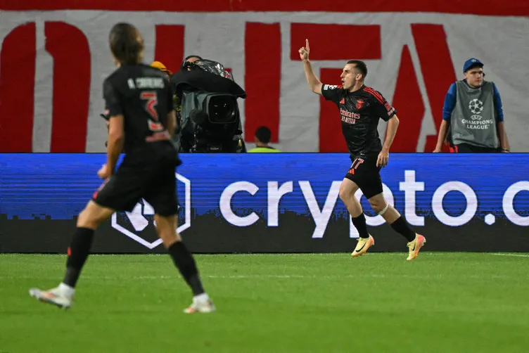 SON DAKİKA HABERLERİ: Avrupa Türkleri konuşuyor! Benfica’yı milliler sırtladı: Kerem Aktürkoğlu ve Orkun Kökçü bir ilki yaşattı...