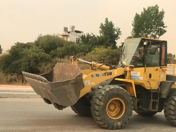 chpli-manavgat-belediye-baskanina-vatandas-tepki-gosterdi-ayip-degil-mi-baskanim-1627763289814.jpg
