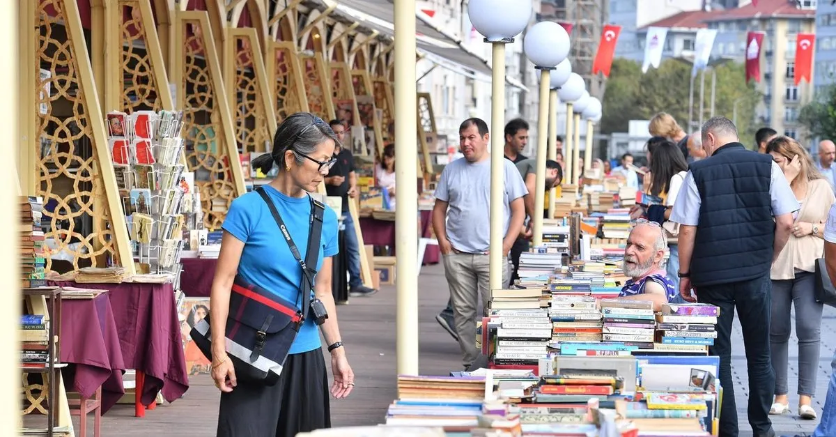Kesfedilmeyi Bekleyen 10 Istanbul Sahaf Ve Carsisi Denemenlazim