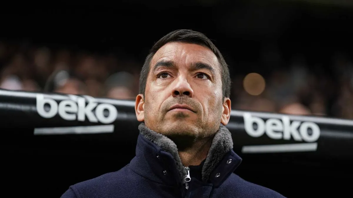 Giovanni van Bronckhorst, Feyenoord’a geri döndü!