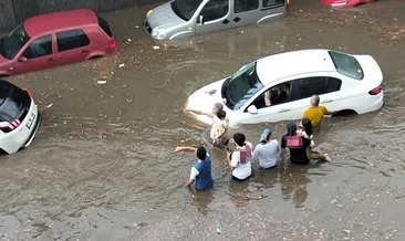 Denizli’de şiddetli sağanak: Ev ve alt geçitler sular altında kaldı! #denizli