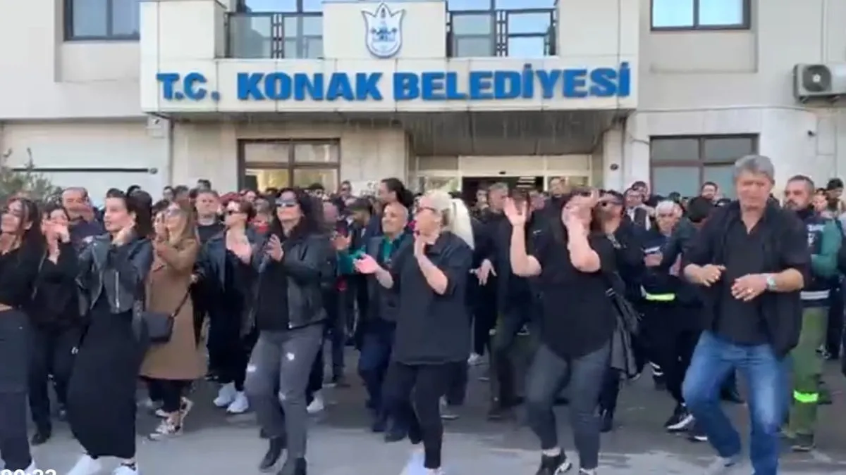 Konak'ta işçi siyah giydi sokağa döküldü