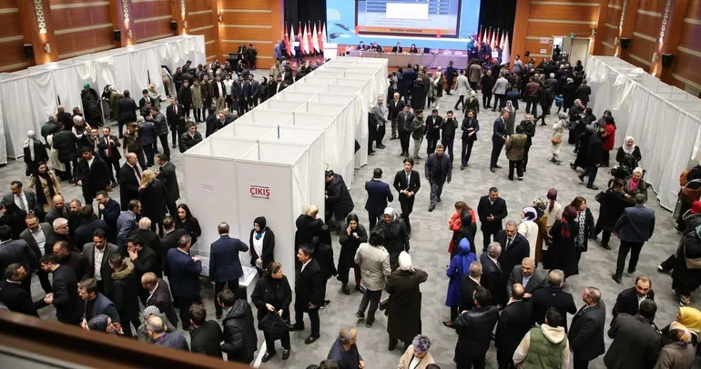 Karardan önce kurultay yok