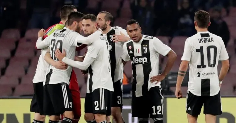 Juventus farkı açıyor