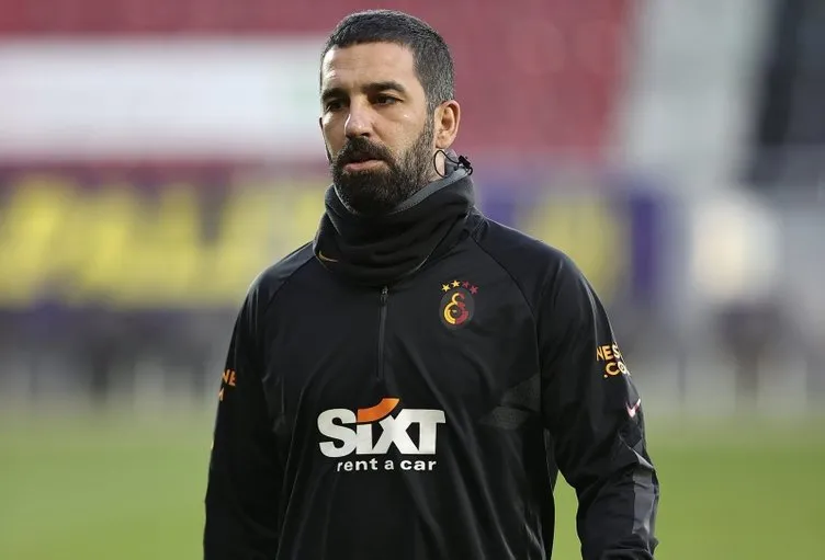 Son dakika Galatasaray�da Arda Turan�a büyük şok! O hareketi sonrası