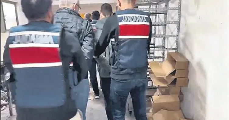 Sahte plaka üreten 3 şüpheli yakalandı