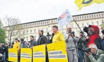 Viyana’da ırkçıların gösterisine protesto