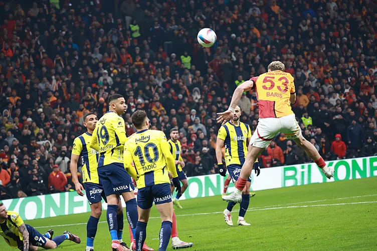 Son dakika haberi: Dünya devleri derbiyi tribünden izledi! Yıldız futbolcular için rapor tuttular...