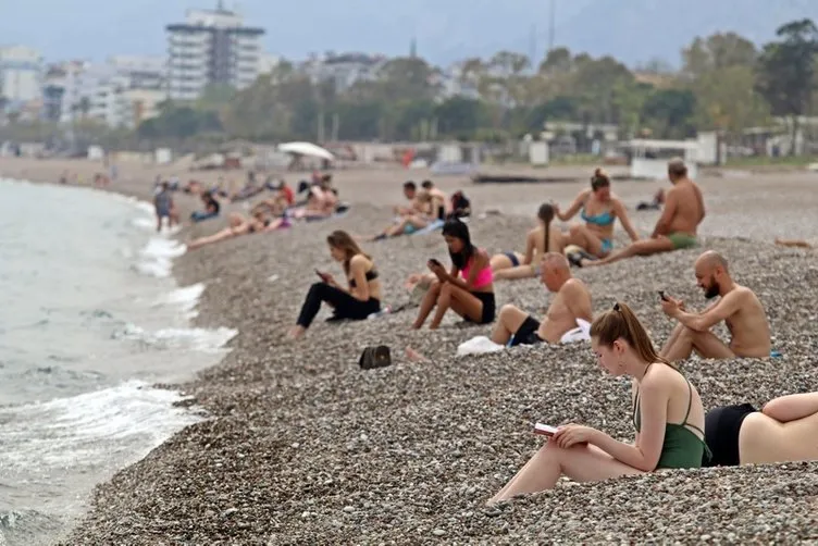 Antalya’da turistler böyle sorgulandı! İçişleri Bakanı Soylu uyarmıştı...