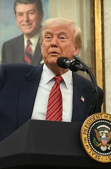 Trump İngiltere ile el sıkıştı!