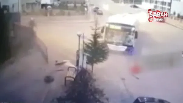 Ankara'da 2 kişinin öldüğü 3 kişinin yaralandığı kazada otobüsün araca çarpma görüntüleri ortaya çıktı!