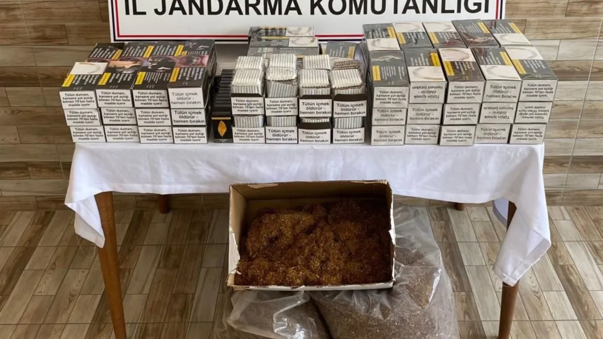 Sakarya'da jandarma ekipleri tarafından kaçakçılık operasyonu yapıldı.