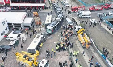 Tramvay, otobüsü ikiye böldü