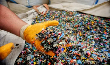 Plastik atıklar için ezber bozan çözüm! Yakıta dönüştürmeyi başardılar